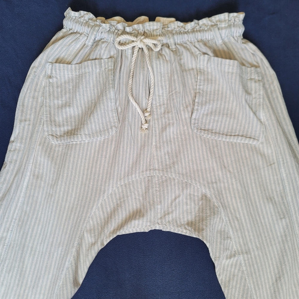 Free People beige with blue pinstripe Drawstring Cropped Wide Leg Pants - Picture 5 of 16